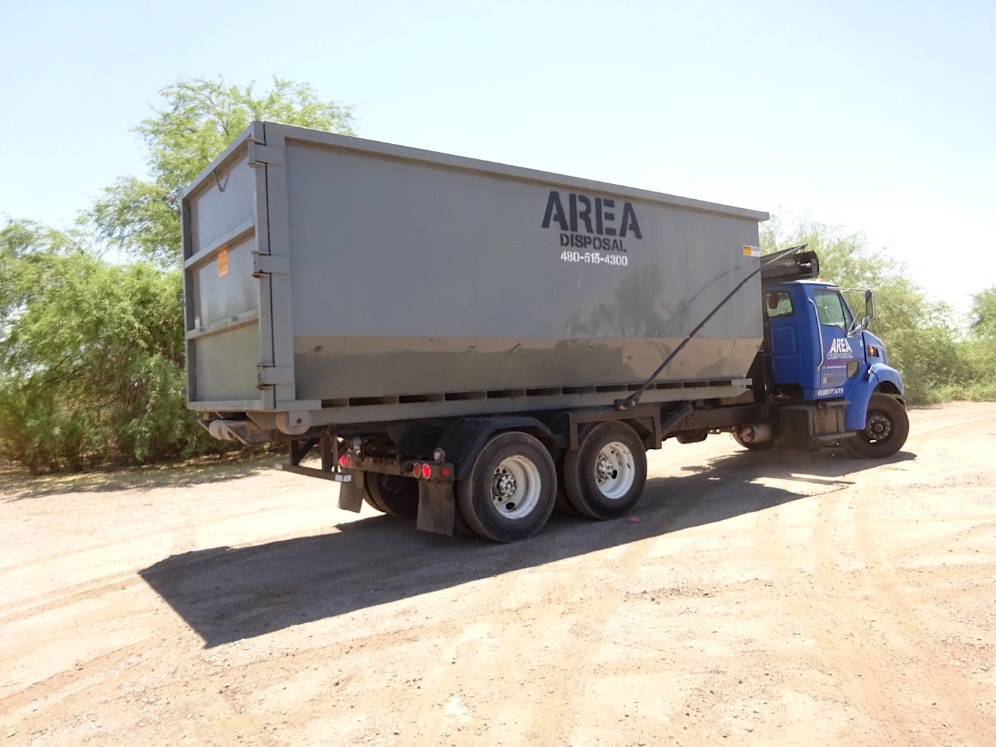Construction roll-off dumpsters